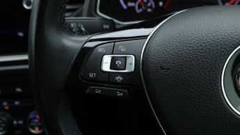 Volkswagen T-Roc SE TSI EVO DSG