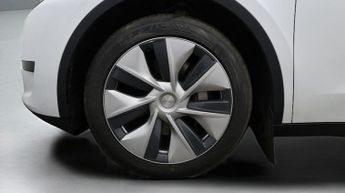 Tesla Model Y BASE