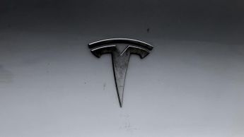Tesla Model Y BASE