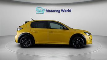 Peugeot E-208 GT