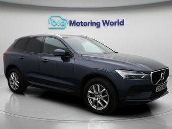 Volvo XC60 B4 MOMENTUM AWD