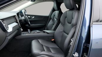 Volvo XC60 B4 MOMENTUM AWD