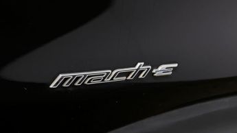 Ford Mustang Mach-E BASE