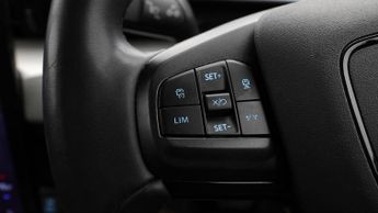 Ford Mustang Mach-E BASE