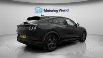 Ford Mustang Mach-E BASE