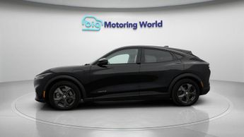 Ford Mustang Mach-E BASE