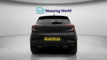 Renault Captur E-TECH ENGINEERED