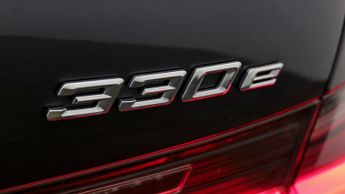 BMW 3 Series 330E M SPORT
