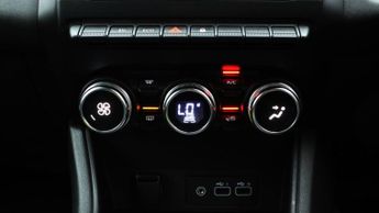 Renault Captur EVOLUTION E-TECH