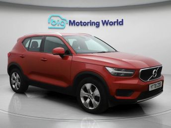 Volvo XC40 T3 MOMENTUM