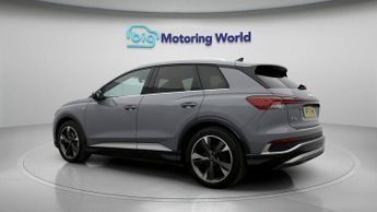 Audi Q4 e-tron S LINE