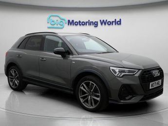 Audi Q3 TFSI QUATTRO S LINE BLACK EDITION