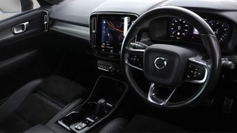 Volvo XC40 T3 R-DESIGN