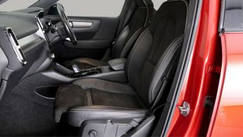 Volvo XC40 T3 R-DESIGN