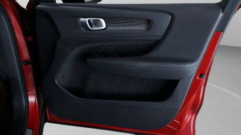 Volvo XC40 T3 R-DESIGN