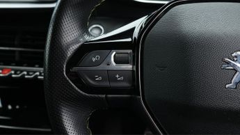 Peugeot E-208 GT PREMIUM