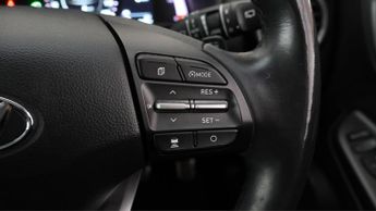 Hyundai KONA PREMIUM SE