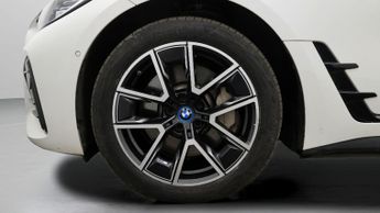 BMW i4 EDRIVE40 M SPORT