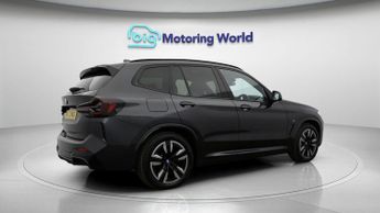 BMW iX3 M SPORT