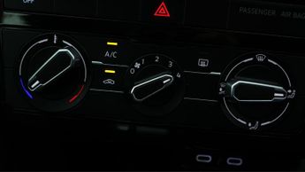 Volkswagen T-Cross SE TSI DSG