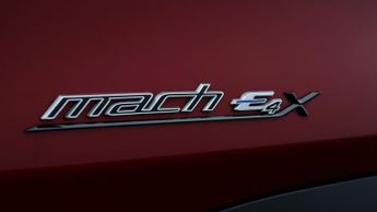 Ford Mustang Mach-E BASE