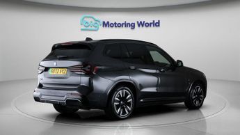 BMW iX3 M SPORT
