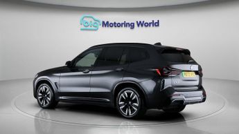 BMW iX3 M SPORT