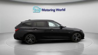 BMW 3 Series 330E M SPORT