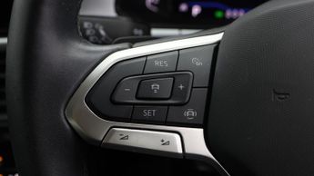 Volkswagen T-Roc LIFE TSI DSG