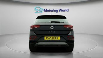 Volkswagen T-Roc LIFE TSI DSG