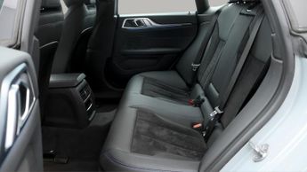 BMW i4 EDRIVE40 M SPORT