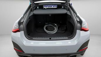 BMW i4 EDRIVE40 M SPORT