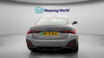 BMW i4 EDRIVE40 M SPORT