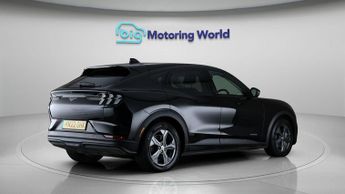 Ford Mustang Mach-E BASE