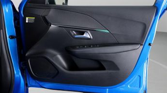 Peugeot E-208 ALLURE PREMIUM