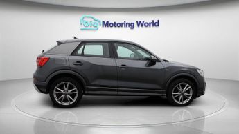 Audi Q2 TDI S LINE