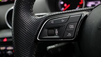 Audi Q2 TFSI S LINE