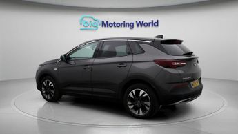 Vauxhall Grandland X SRI NAV