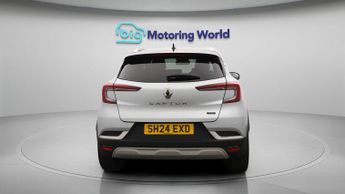 Renault Captur TECHNO E-TECH