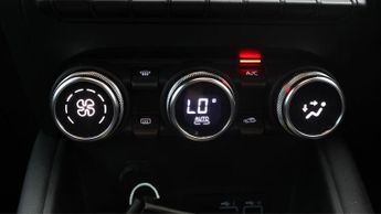 Renault Captur E-TECH ENGINEERED