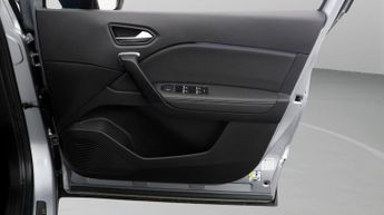 Renault Captur E-TECH ENGINEERED