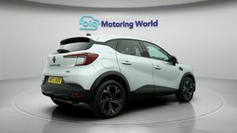 Renault Captur E-TECH ENGINEERED