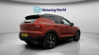 Volvo XC40 D4 R-DESIGN AWD