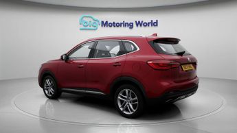 MG MG HS EXCLUSIVE