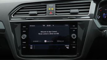 Volkswagen Tiguan R-LINE TECH TSI 4MOTION DSG