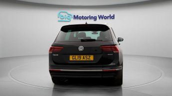 Volkswagen Tiguan R-LINE TECH TSI 4MOTION DSG