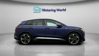 Audi Q4 e-tron S LINE