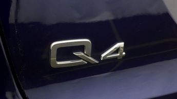 Audi Q4 e-tron S LINE