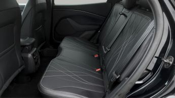 Ford Mustang Mach-E BASE