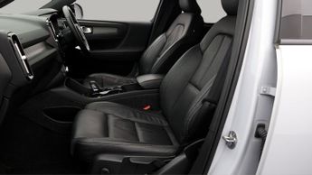 Volvo XC40 RECHARGE T4 R-DESIGN